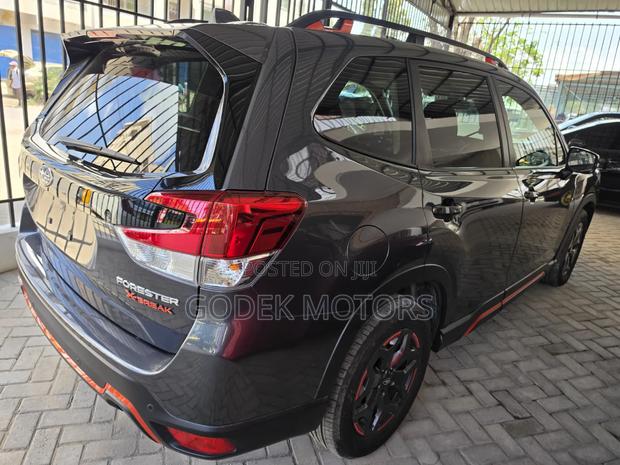 Subaru Forester 2019 Gray