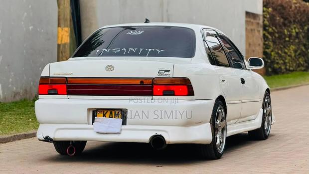 Toyota Corolla 1994 White