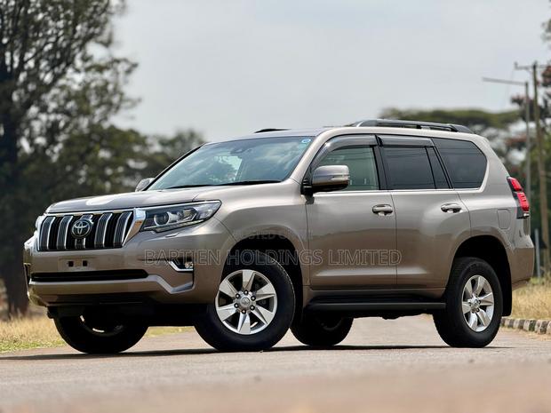 Toyota Land Cruiser Prado 2.8 2022 White