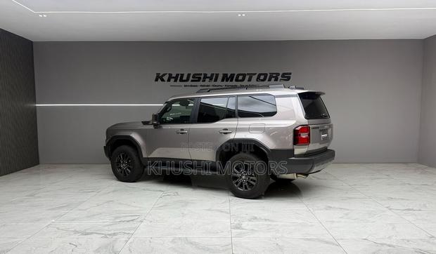 Toyota Land Cruiser 2024