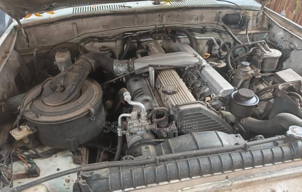 Toyota Land Cruiser 1992 White
