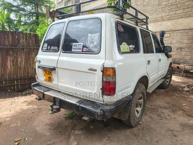 Toyota Land Cruiser 1992 White