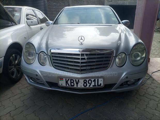 Mercedes-Benz E200 2006 Silver