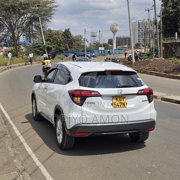 Honda Vezel 2019 White
