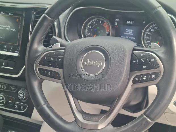 Jeep Cherokee 2019 Gray