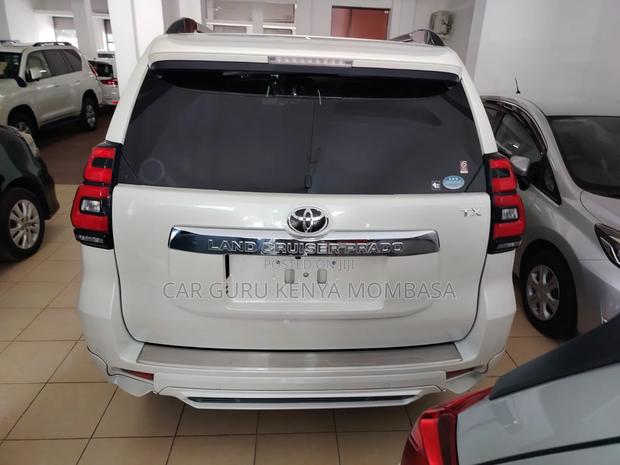Toyota Land Cruiser Prado 2018 White
