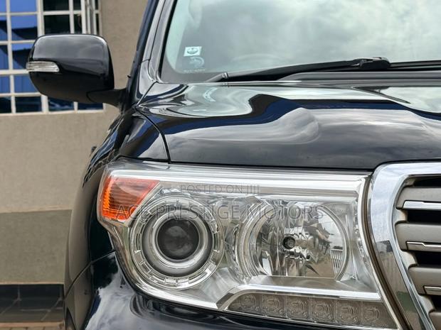 Toyota Land Cruiser Prado 2012 Black