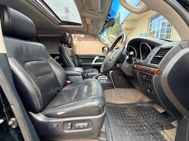 Toyota Land Cruiser Prado 2012 Black