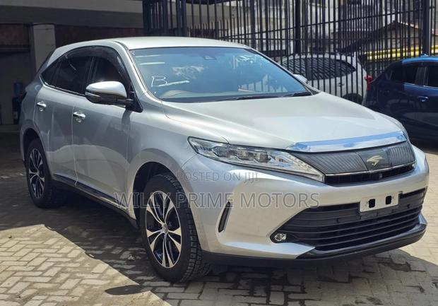 Toyota Harrier 2019 Silver