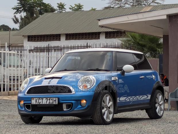 Mini Cooper 2012 Blue