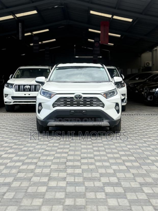 Toyota RAV4 2019 White
