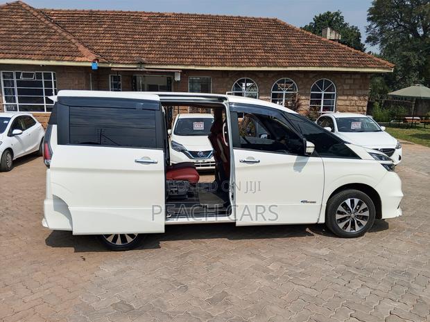 Nissan Serena 2018 White