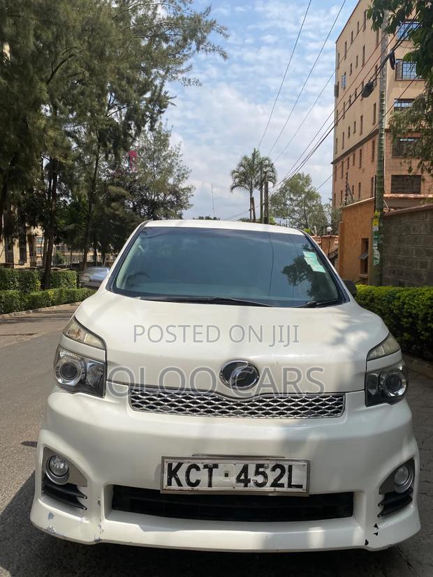 Toyota Voxy 2012 White