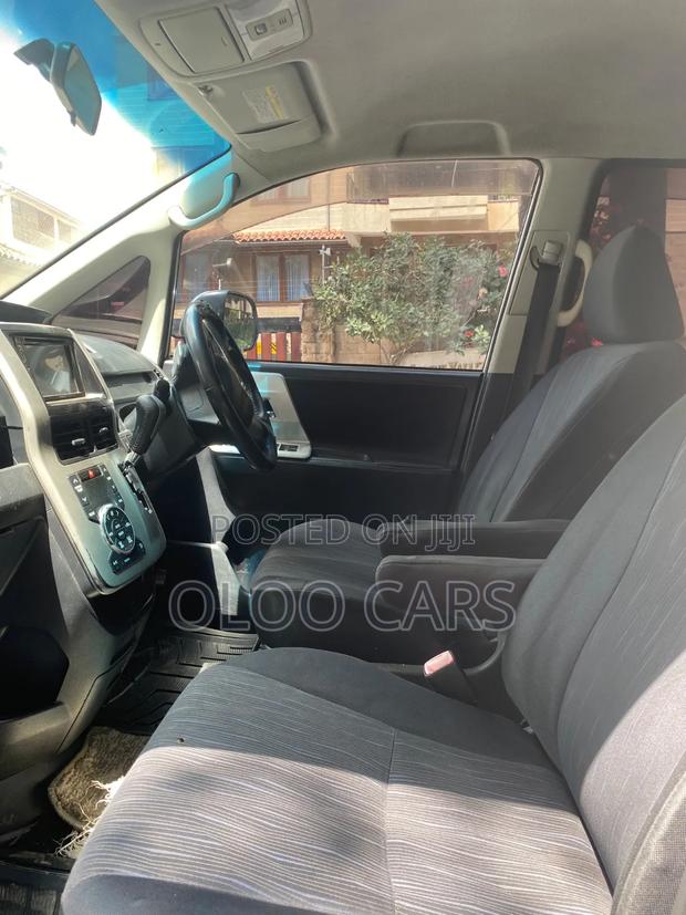 Toyota Voxy 2012 White