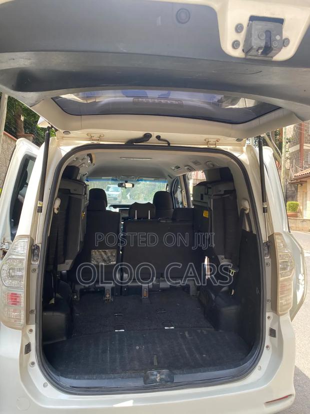 Toyota Voxy 2012 White
