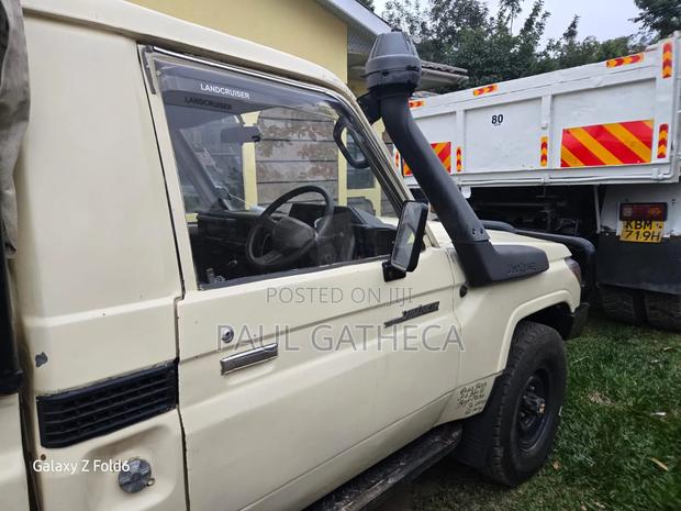 Toyota Land Cruiser 2011 Beige
