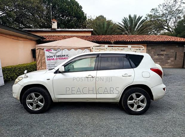 Toyota RAV4 2007 White