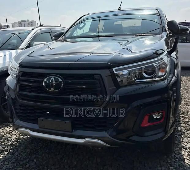 Toyota Hilux 2019 Black