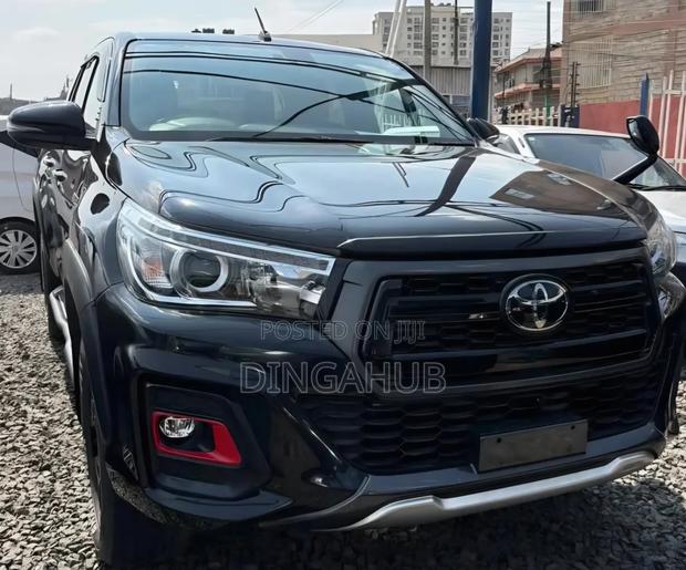 Toyota Hilux 2019 Black