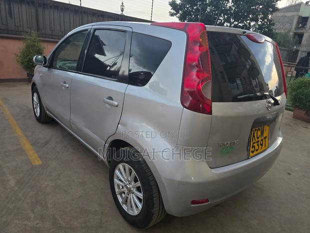 Nissan Note 2012 Silver