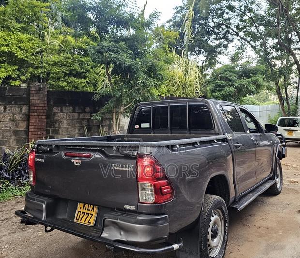 Toyota Hilux Revo Double Cab Deisel 2.4 RWD 2021