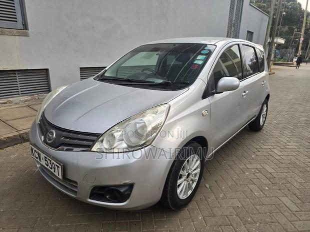 Nissan Note 2012 Silver