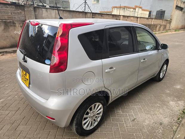 Nissan Note 2012 Silver