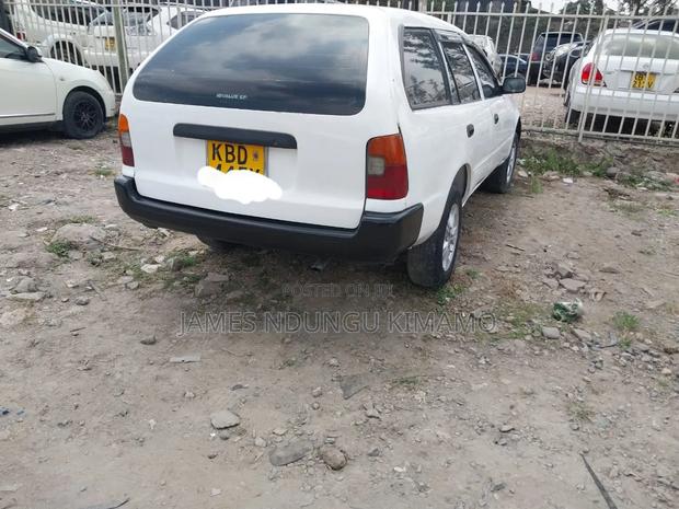 Toyota Corolla 2005 White