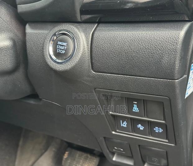 Toyota Hilux 2019 Matt Black