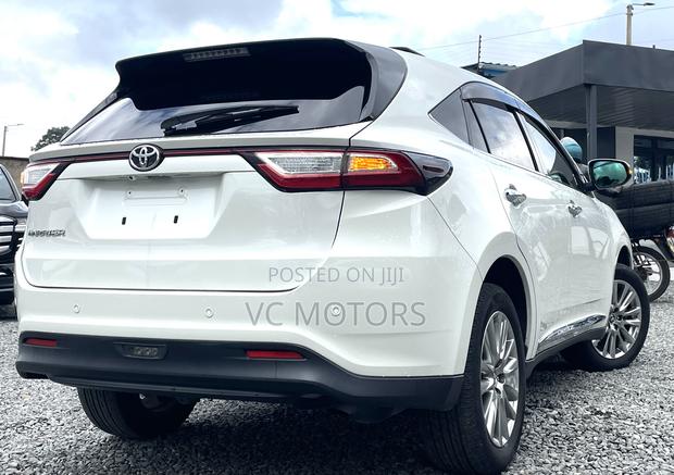Toyota Harrier 2.0 2019 Pearl