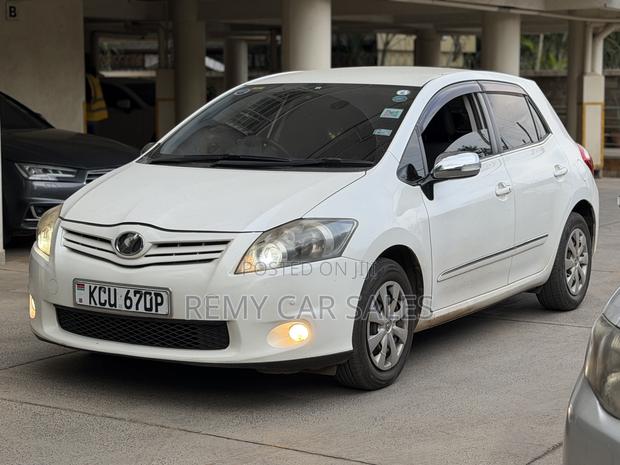 Toyota Auris 2012 White