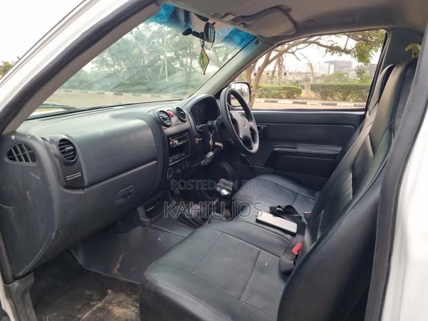 Isuzu D-MAX 2013 Off white