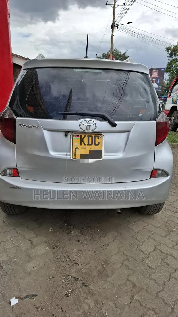 Toyota Ractis 2014 Silver