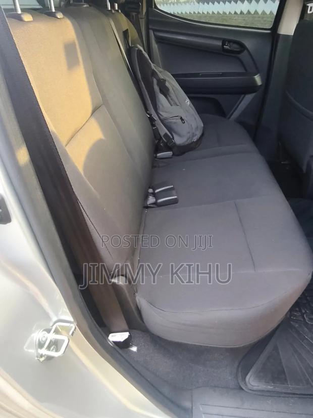 New Isuzu D-MAX 2023 Silver