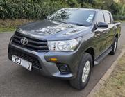 Toyota Hilux 2016 Gray for sale