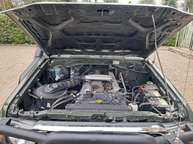 Toyota Land Cruiser 2014 Green