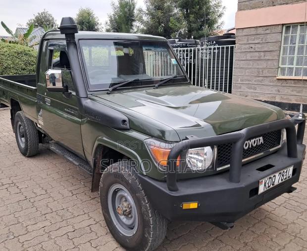 Toyota Land Cruiser 2014 Green