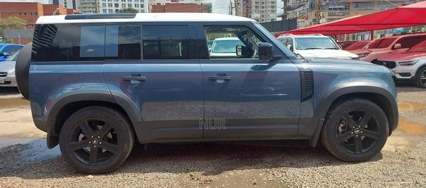Land Rover Defender 2020 Blue