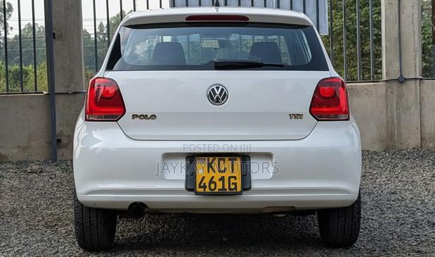 Volkswagen Polo 2012 White