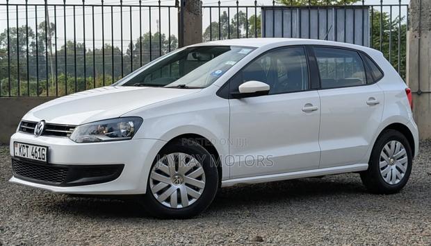 Volkswagen Polo 2012 White