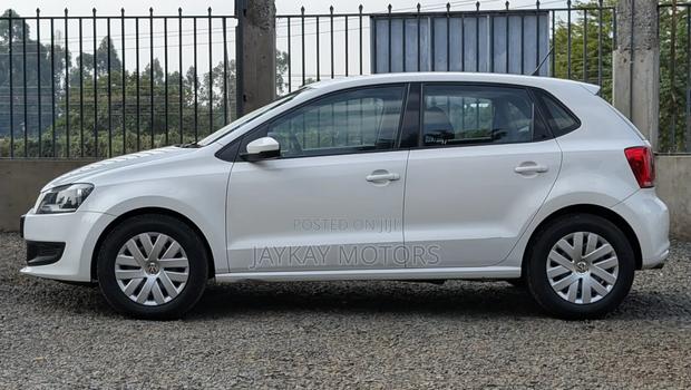 Volkswagen Polo 2012 White
