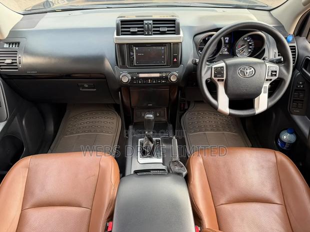 Toyota Land Cruiser Prado 2017 Black