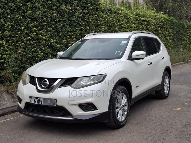 Nissan X-Trail 2.0 Petrol AWD 2015 White