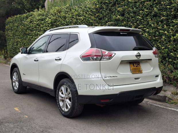Nissan X-Trail 2.0 Petrol AWD 2015 White