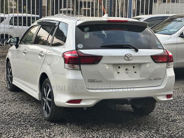 Toyota Corolla Fielder 1.5 Petrol FWD 2019 Off white