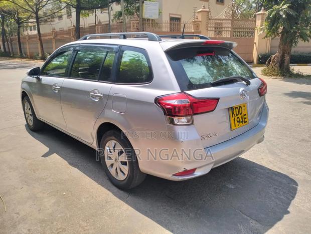 Toyota Corolla Fielder 2015 Silver