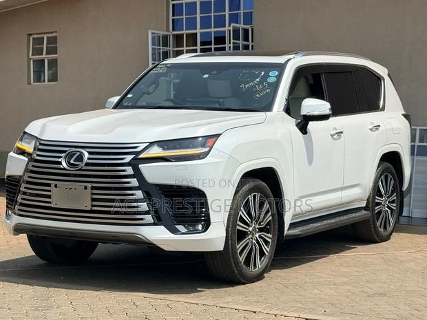Lexus LX 600 2022 White