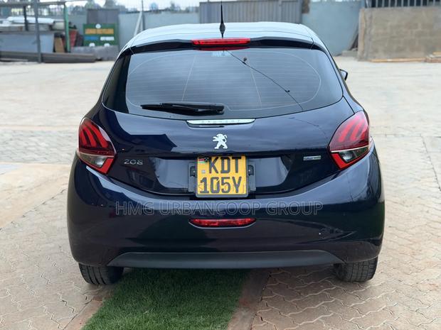 Peugeot 208 2018 Blue
