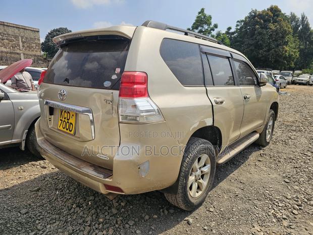 Toyota Land Cruiser Prado 2010 Brown