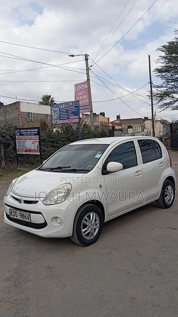Toyota Passo 2014 Off white